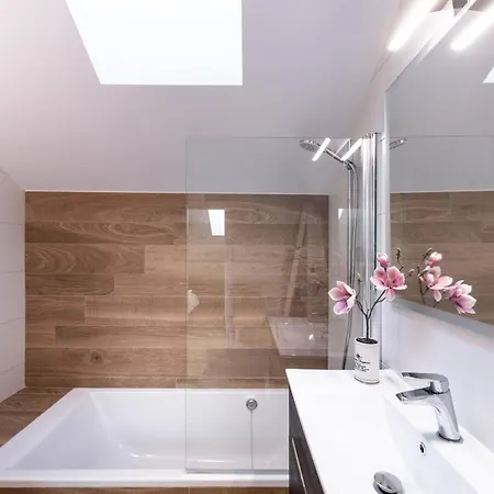 Appartamento ático Alojalia